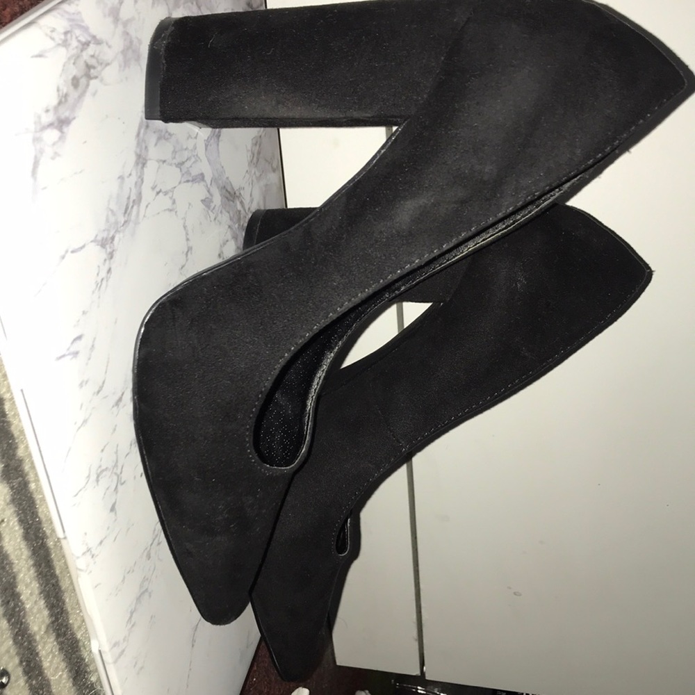 Black chunky heels